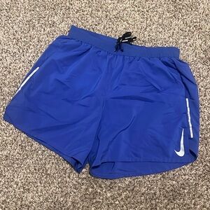 Men’s Nike Stride Running Division 5" Dri-Fit shorts size M